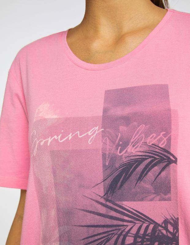 Joy Sportswear T-Shirt RIANA Lässiges T-Shirt mit dezentem Front-Print Osterangebot