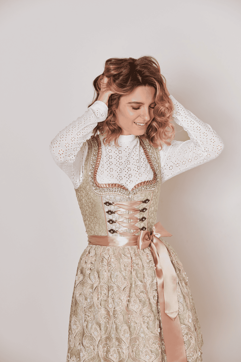 Krüger Madl Dirndl Edina (50cm) Vierteljährliche Förderung