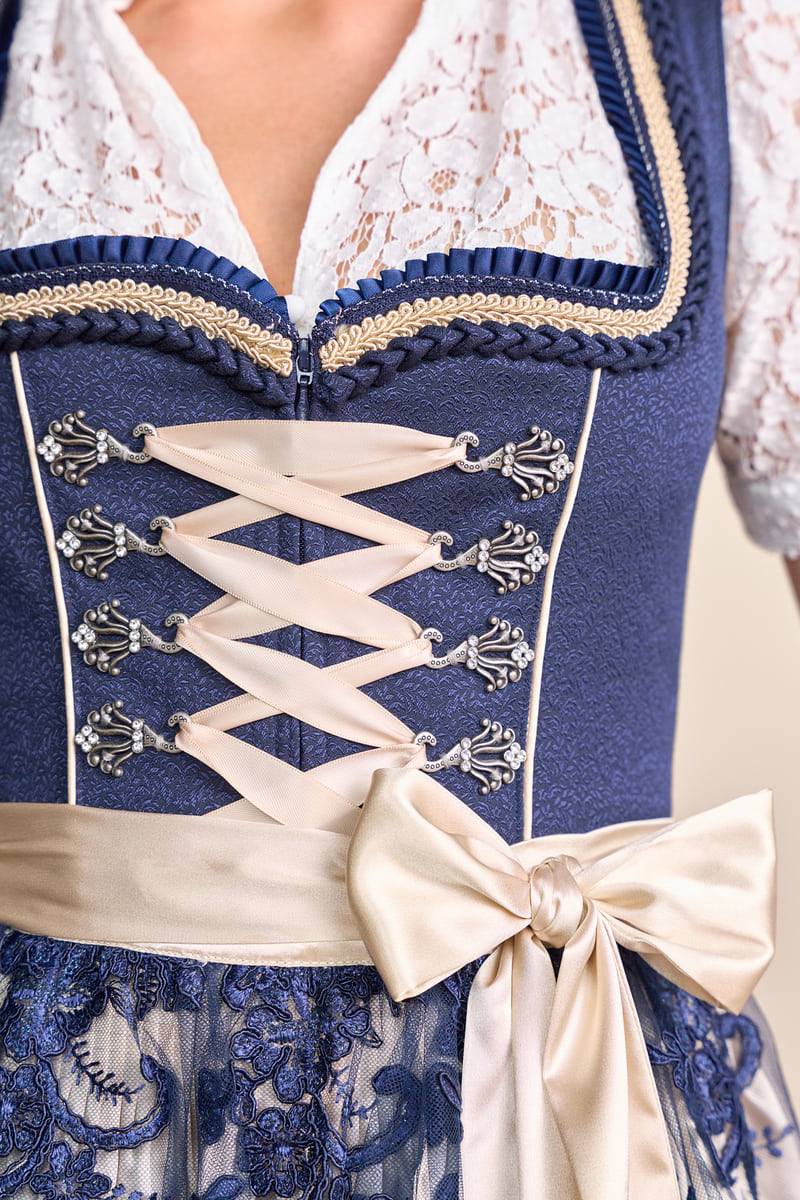 Krüger Madl Dirndl Quiana (70cm) Begrenzt auf 3 Tage