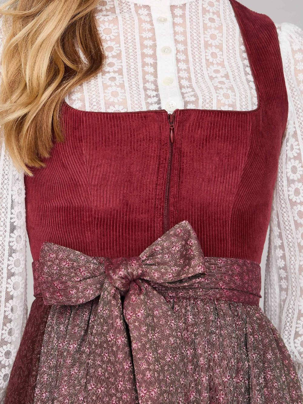 Limberry Ziegelrotes Dirndl mit Cord-Mieder - TIA BRICK RED Nur noch ein Tag übrig