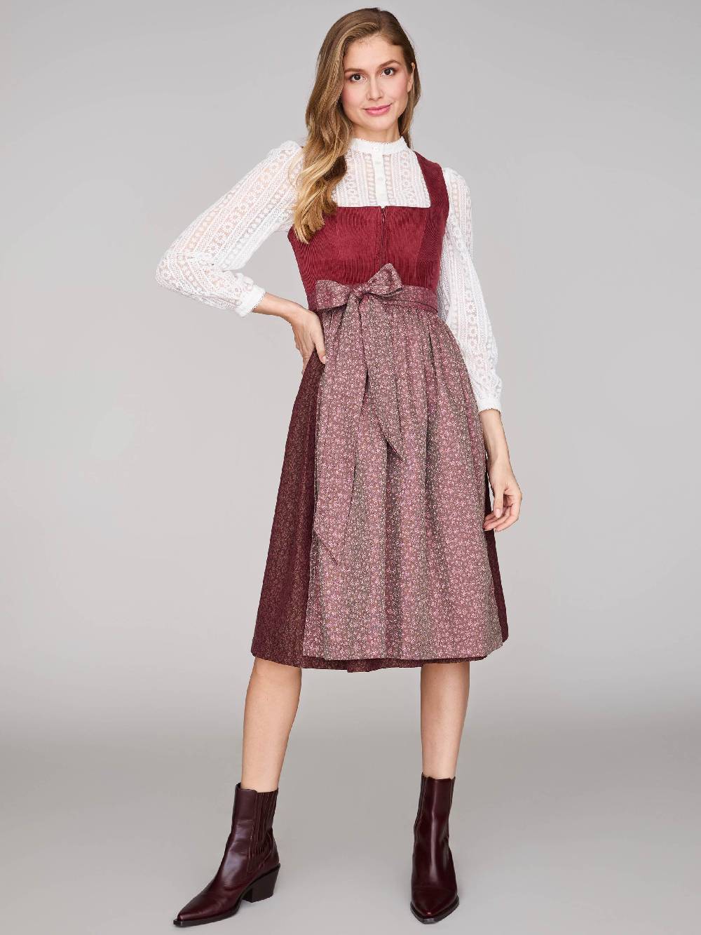Limberry Ziegelrotes Dirndl mit Cord-Mieder - TIA BRICK RED Nur noch ein Tag übrig