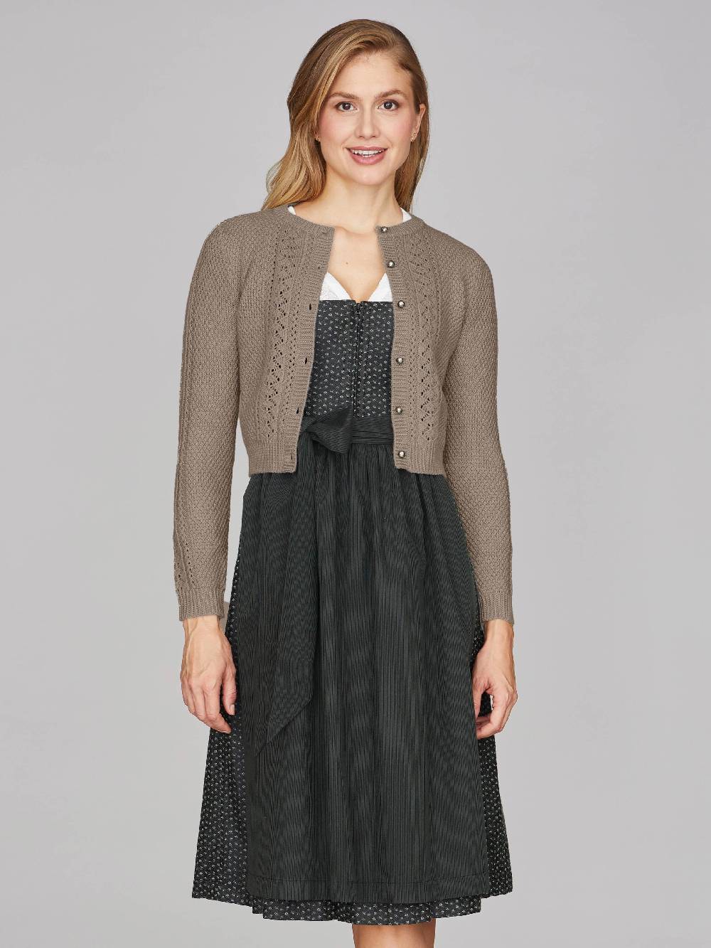 Limberry Strickjacke in dunklem Beige - EVI zollfrei