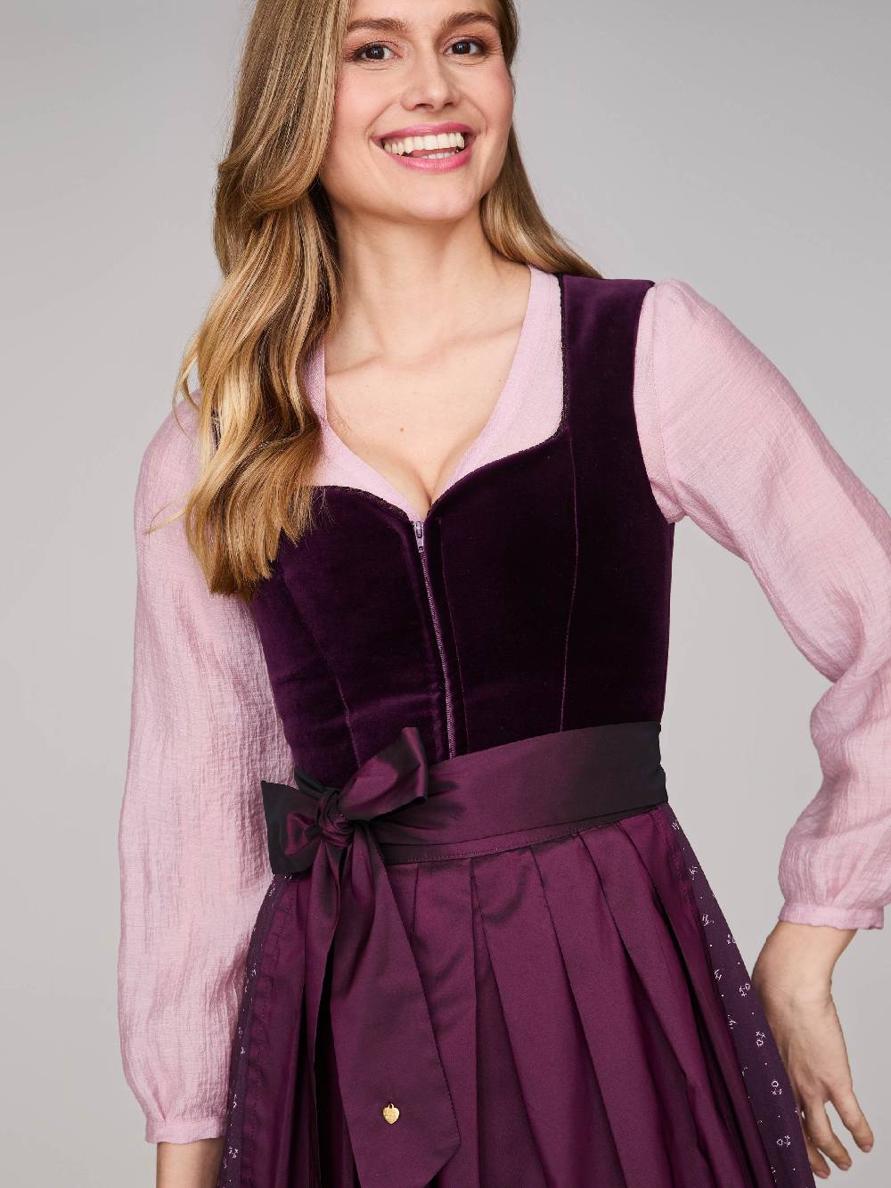 Limberry Samtdirndl in Aubergine mit abknöpfbarem Arm - MELISSA AUBERGINE 50% Rabatt für begrenzte Zeit