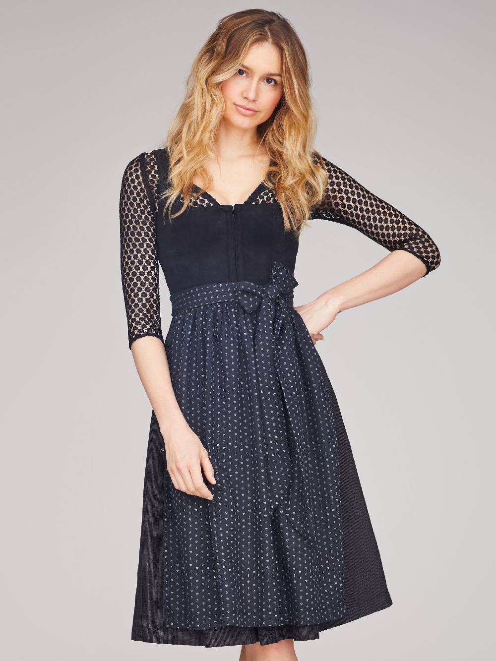Limberry Schwarzes Dirndl mit Samt-Mieder - LAYLA BLACK Exklusive Angebote
