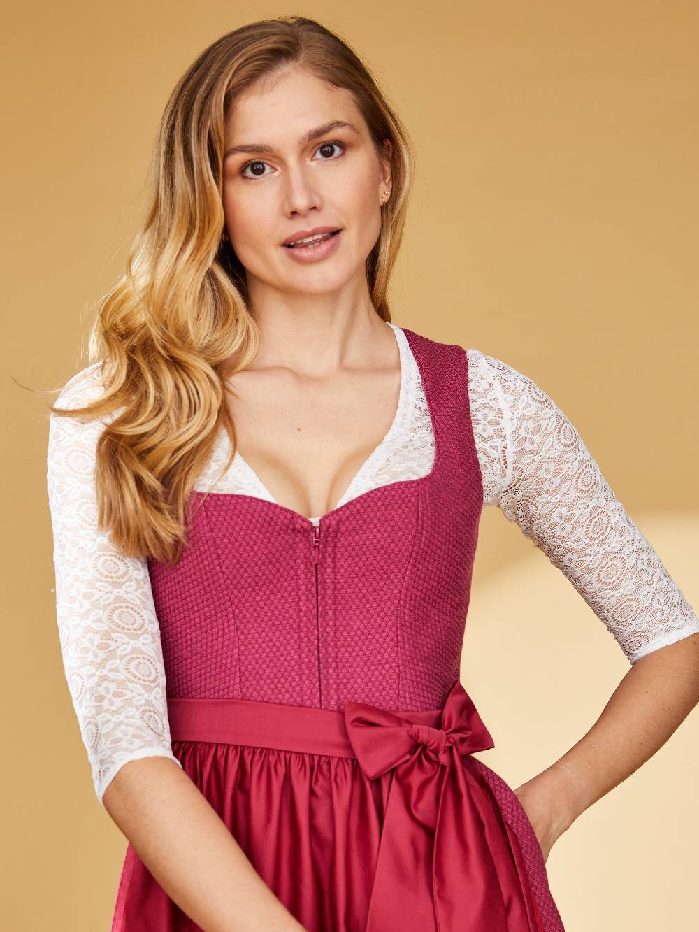 Limberry Langarm-Dirndlbluse mit V-Ausschnitt - KÄTHE Black Friday Preise