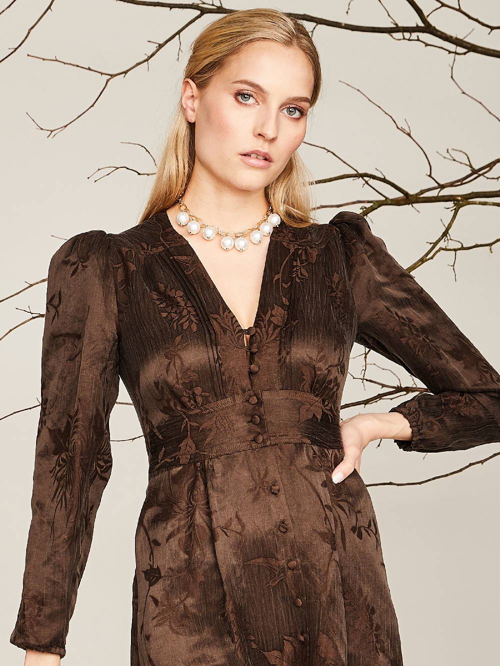 Limberry Braunes Kleid mit floralem Muster - ZOE Meist gekauft