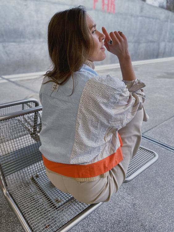 Nonoi Studio Blouson // Hellblau + Orange // Onesize Black Friday