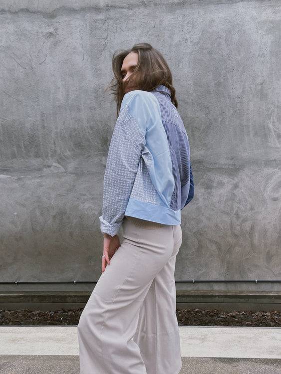Nonoi Studio Blouson // Hellblau + Grau // Onesize Cyber Monday