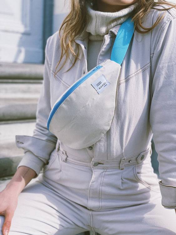 Nonoi Studio Bauchtasche BENT // Creme + Blau VIP-Rabatte