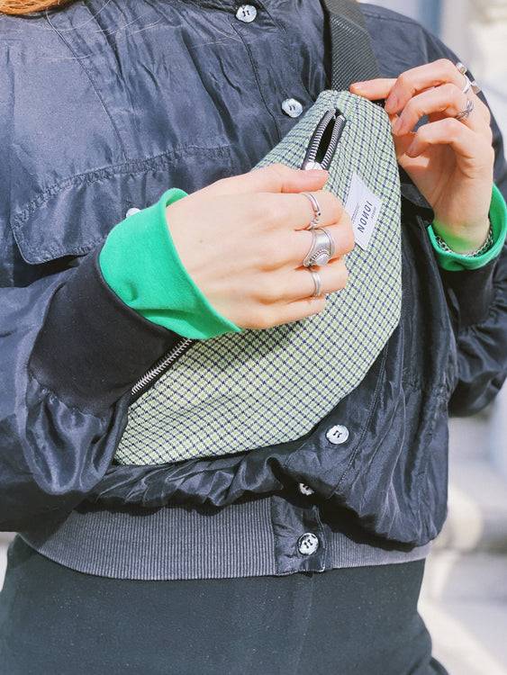 Nonoi Studio Bauchtasche BOBBY // Blau + Grün Kariert Wochenangebot