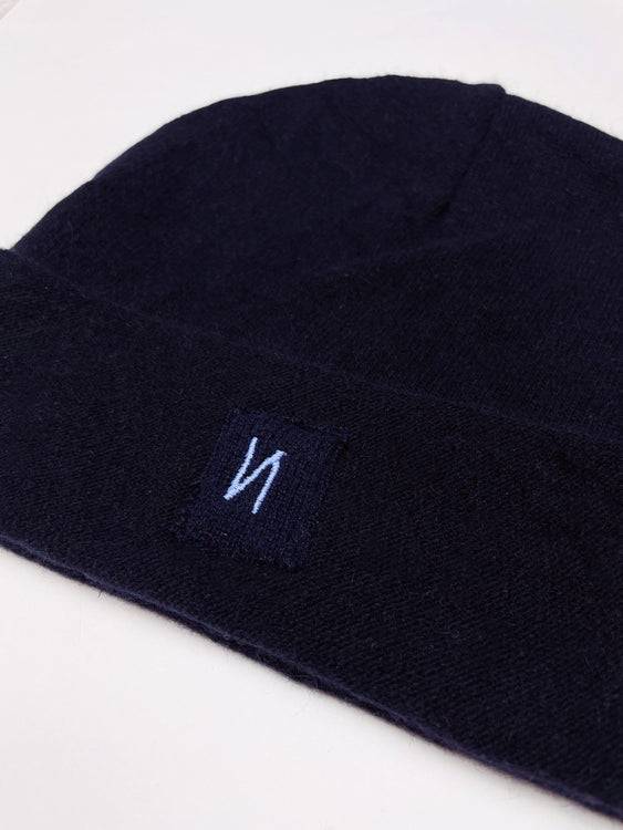 Nonoi Studio DUNKELBLAU MÜTZE "HANOI" AUS WOLLE // UNISEX im Angebot