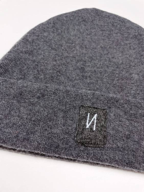 Nonoi Studio MÜTZE GRAU "ATULA" AUS WOLLE // UNISEX Günstiger Verkauf