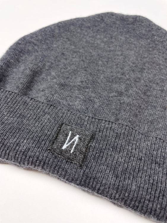 Nonoi Studio MÜTZE GRAU "ATULA" AUS WOLLE // UNISEX Günstiger Verkauf