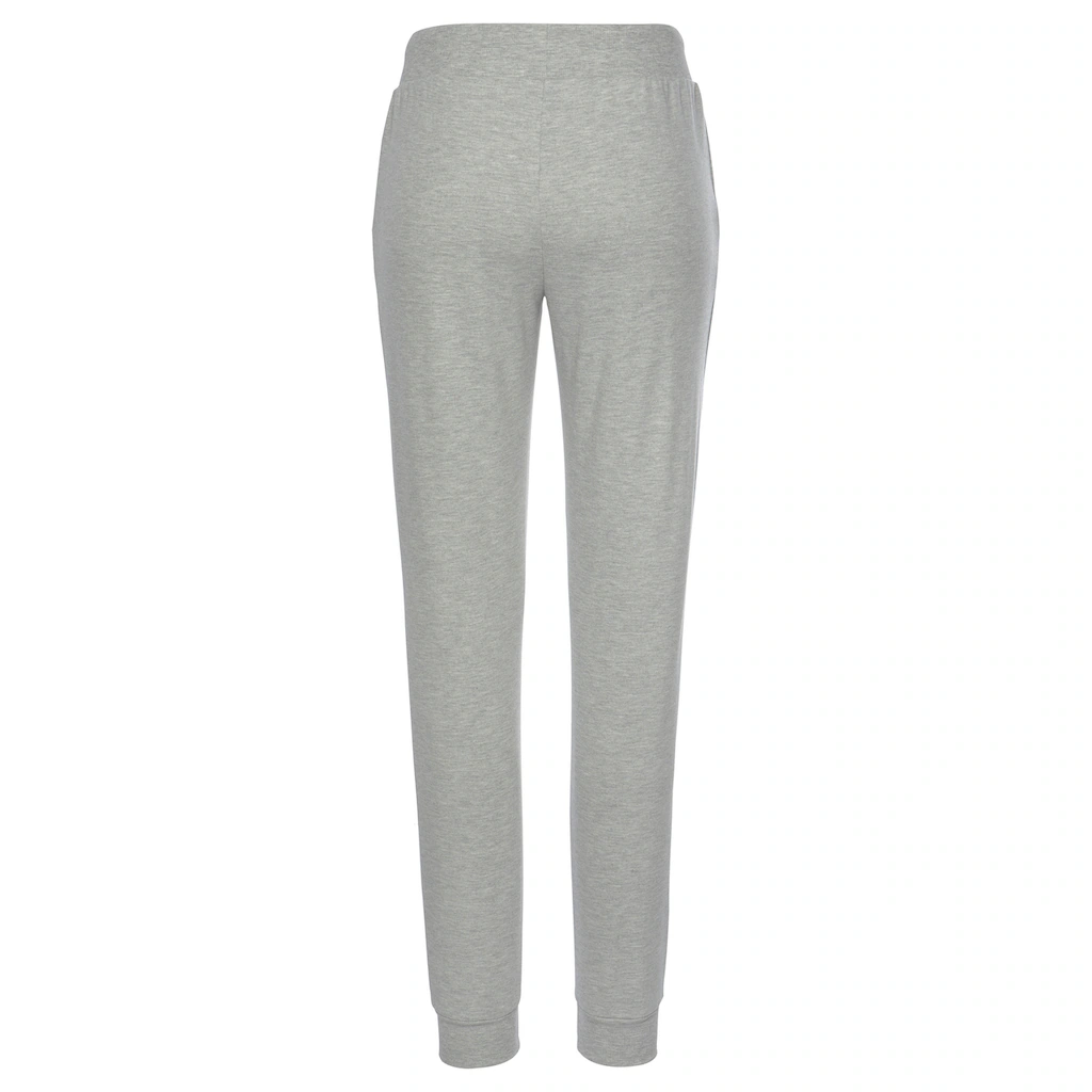 Bench. Loungewear Relaxhose mit glänzender Logostickerei Loungeanzug Kauf eins, bekomm eins gratis